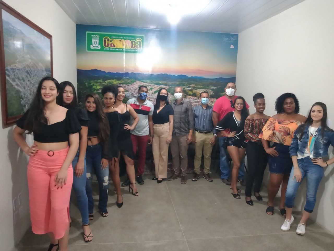 Camacã: Secretaria de Educação e Cultura apresentam oficialmente as cândidas a Rainha do Cacau